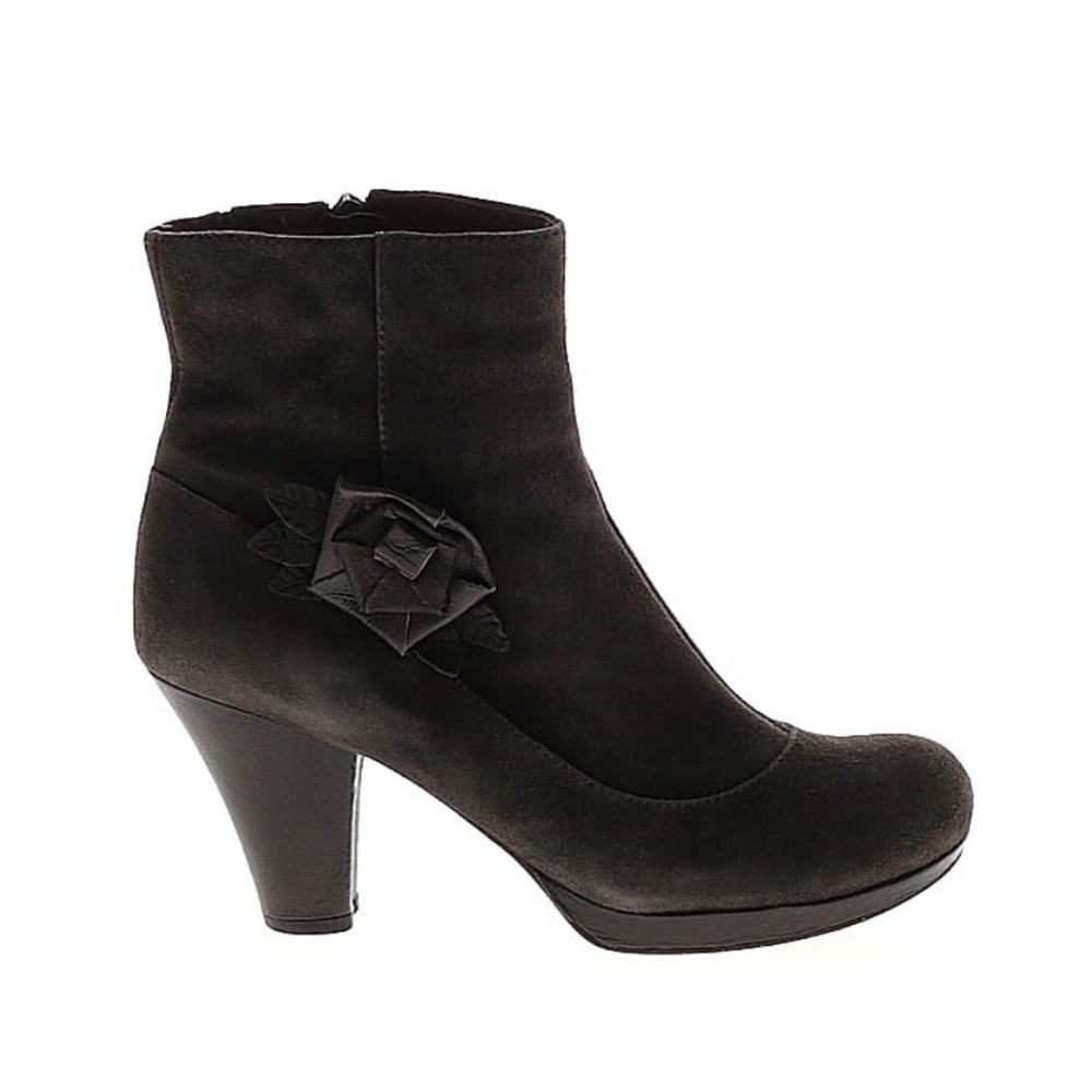 Naya Black Heeled Boots with Floral Accent
